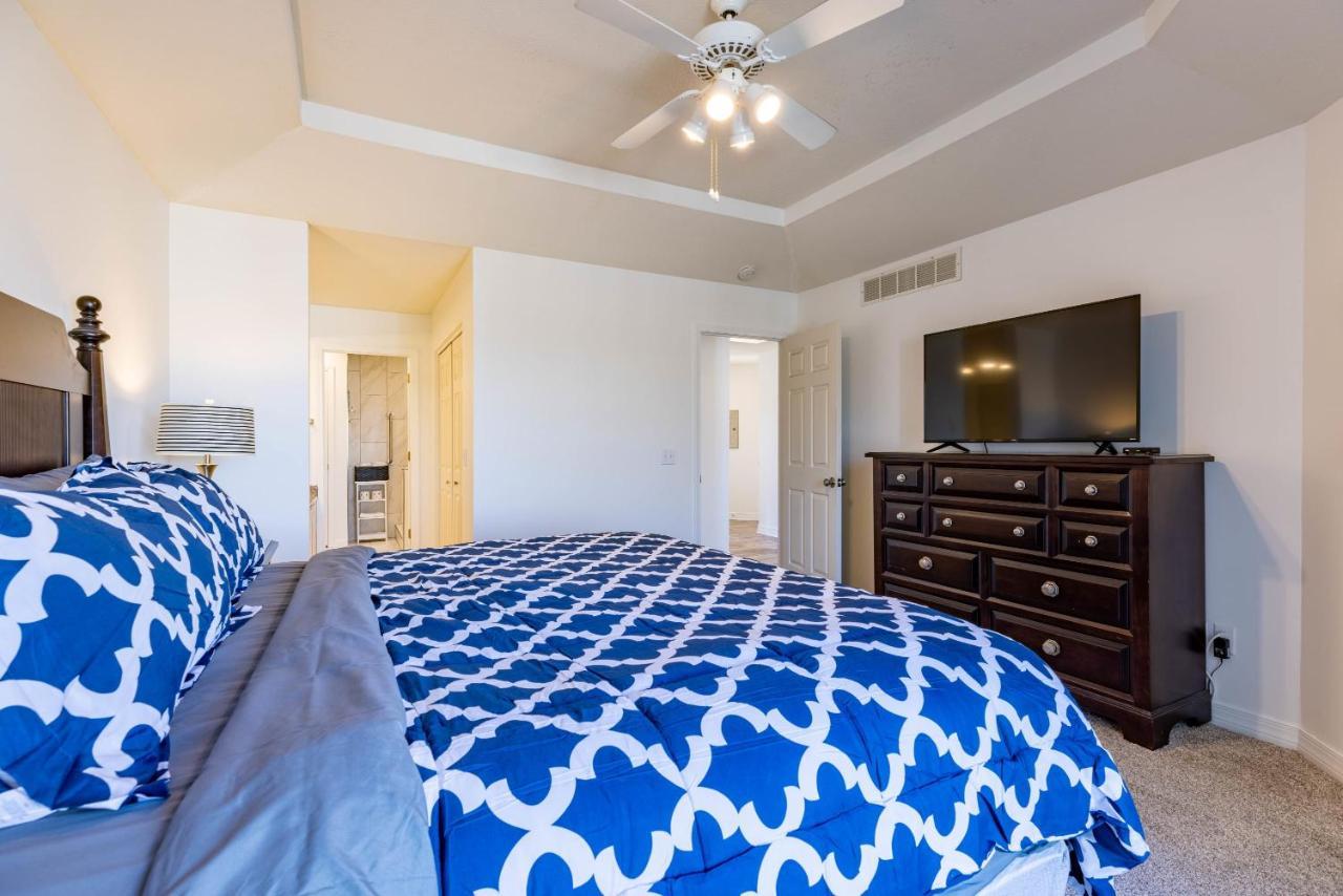B 32-1 Spacious Villa Close To Pool Branson Exterior foto